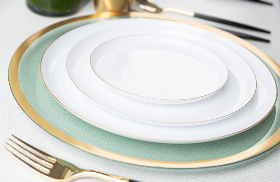 Edge Plates 8.6 in & 10.6 in Combo White/Gold Rim - 20 Count - The Closeout Connection