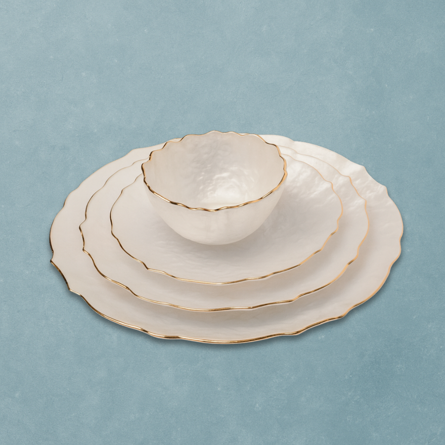 Curved edged Glass Bowl with Gold Rim - The Closeout Connection