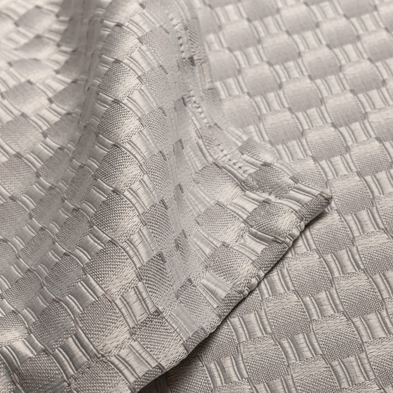 Contessa Silver Tablecloth - The Closeout Connection