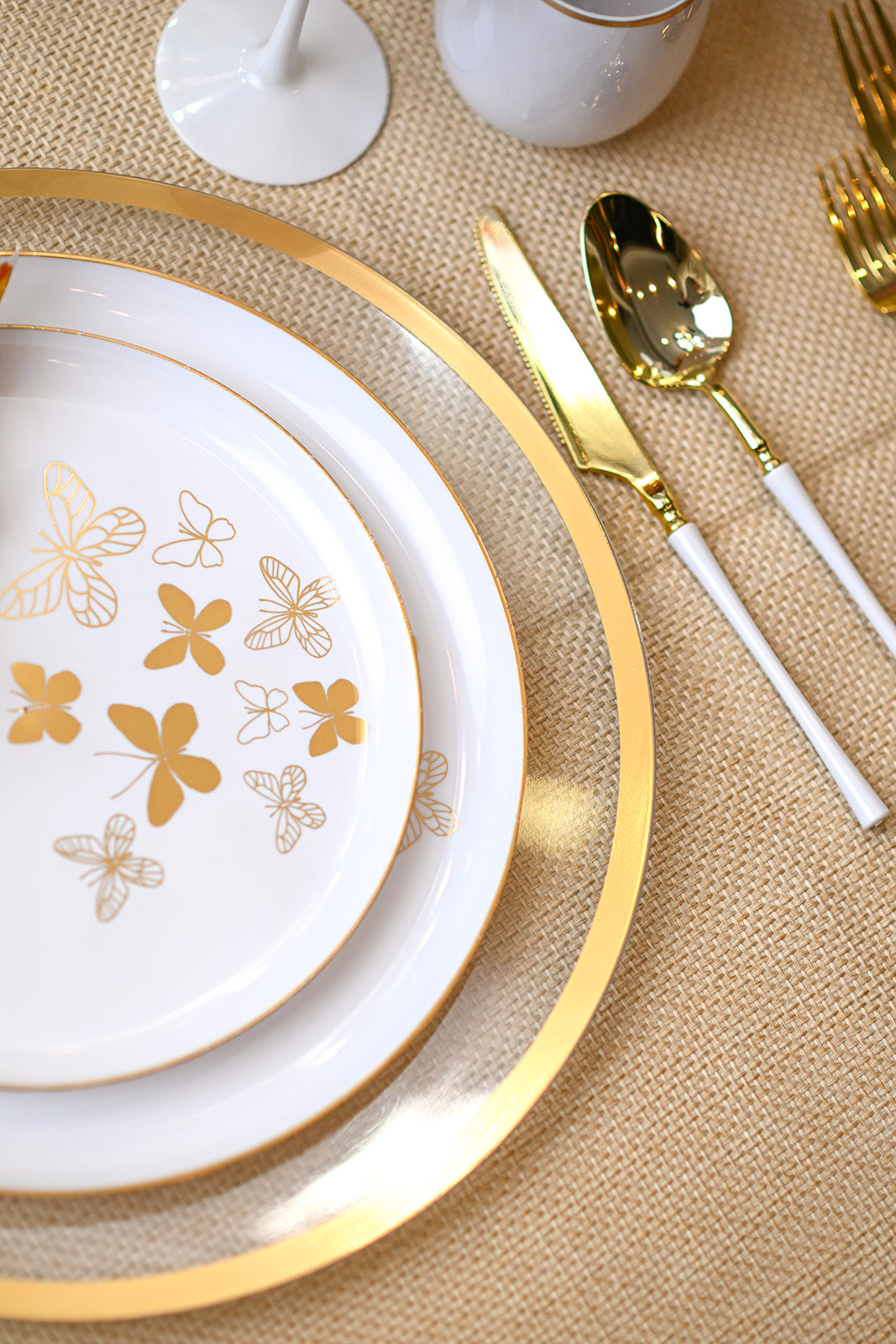 154 Piece Set - Ivory and Gold Petal Scape 10 Guests
