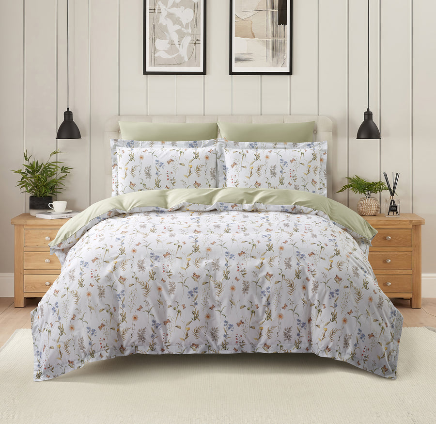 Meadowlight 8 Piece Bedding Set