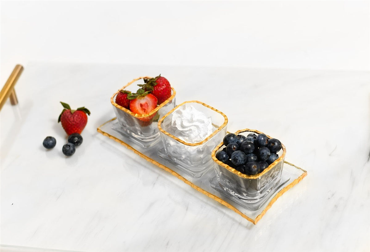 Monte Carlo Gold Rimmed Mini Sampler Cups & Trays 2oz