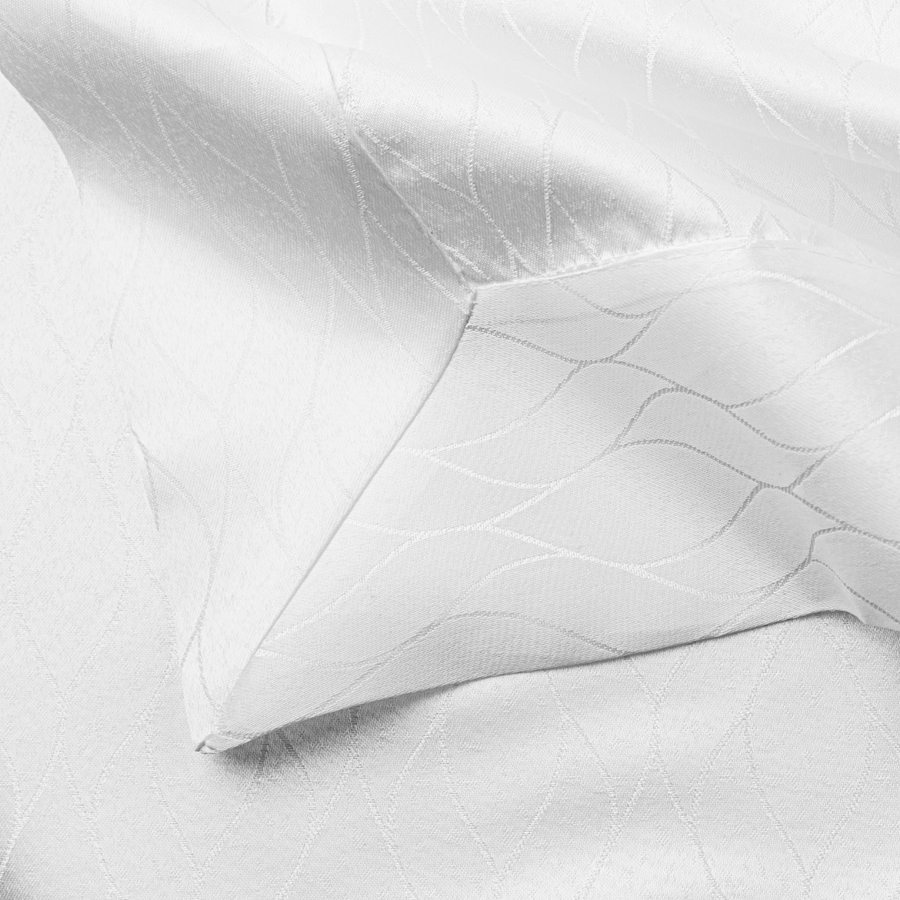 Richmond Spill Proof Tablecloth - The Closeout Connection