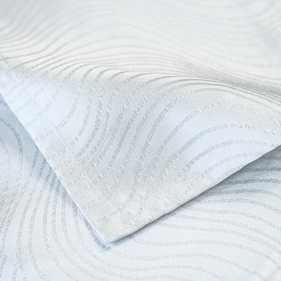Saratoga Silver Tablecloth - The Closeout Connection