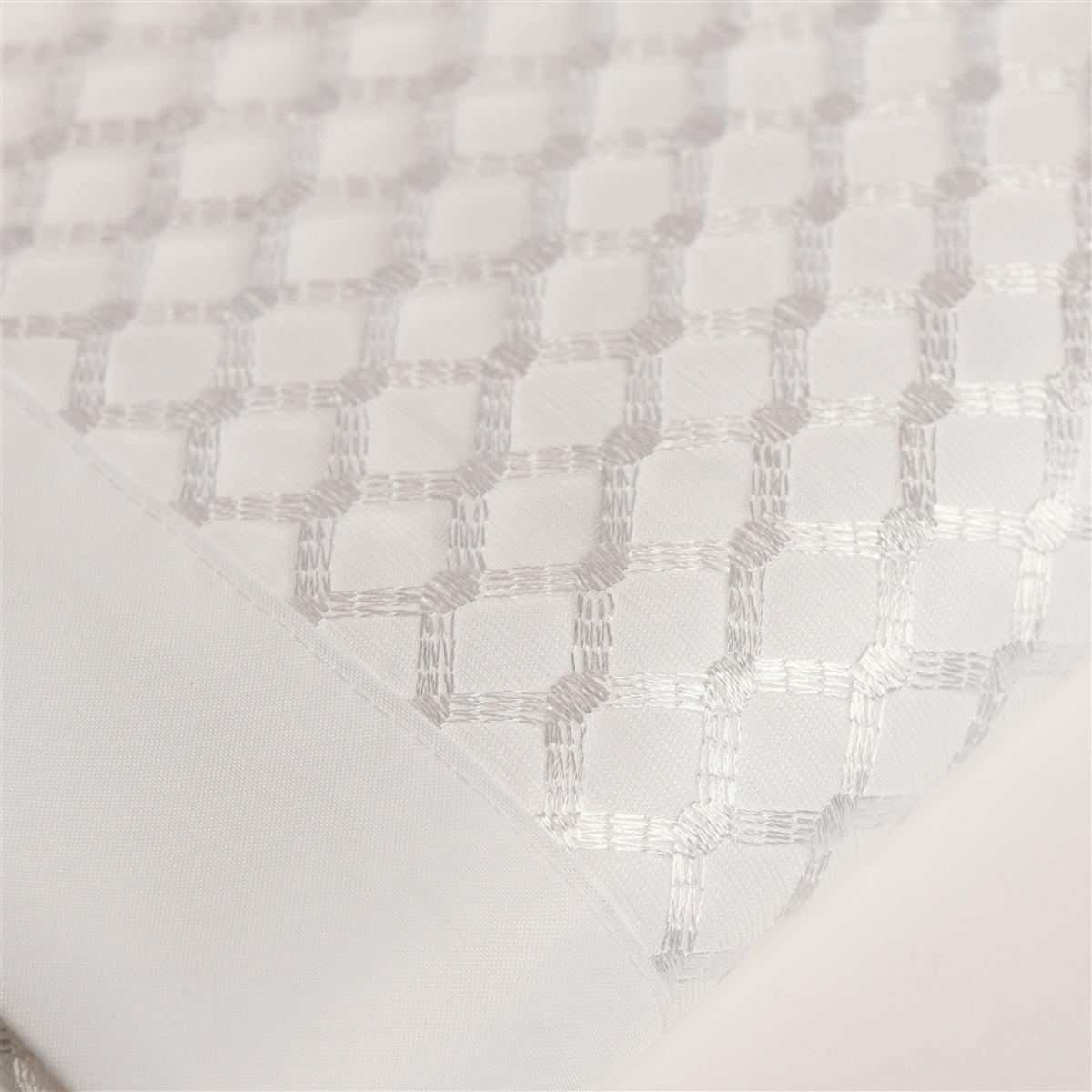 White HLD8709 Tablecloth