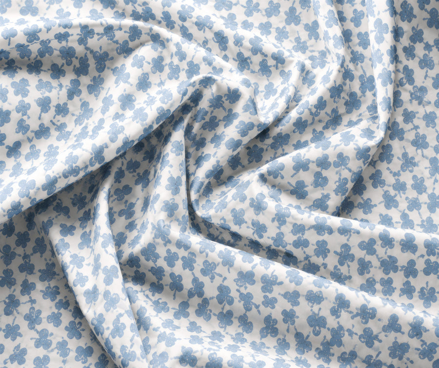 Luxe Clover Field Bedding Set - fabric close-up