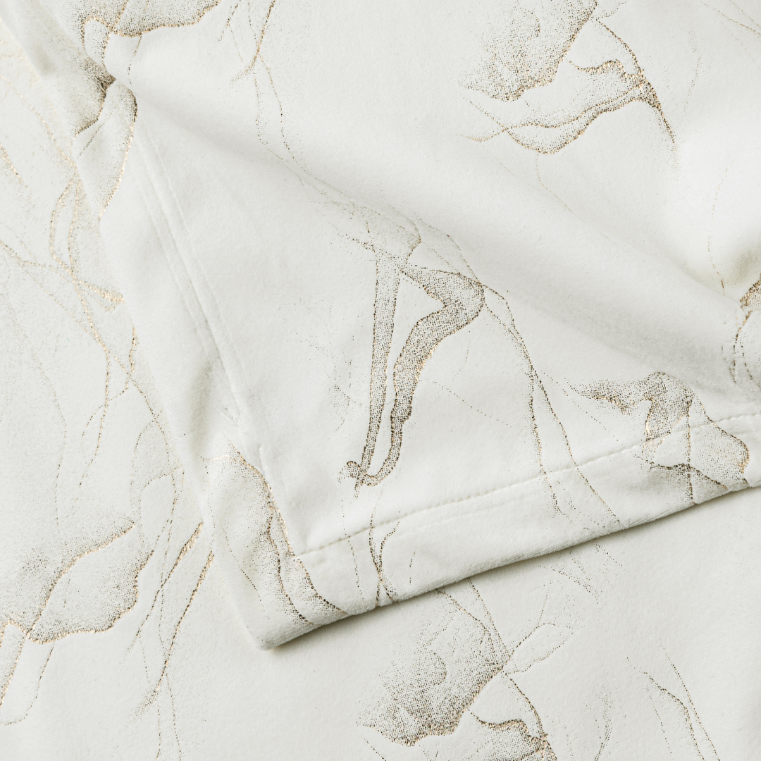 Palermo White with Gold Velvet Tablecloth