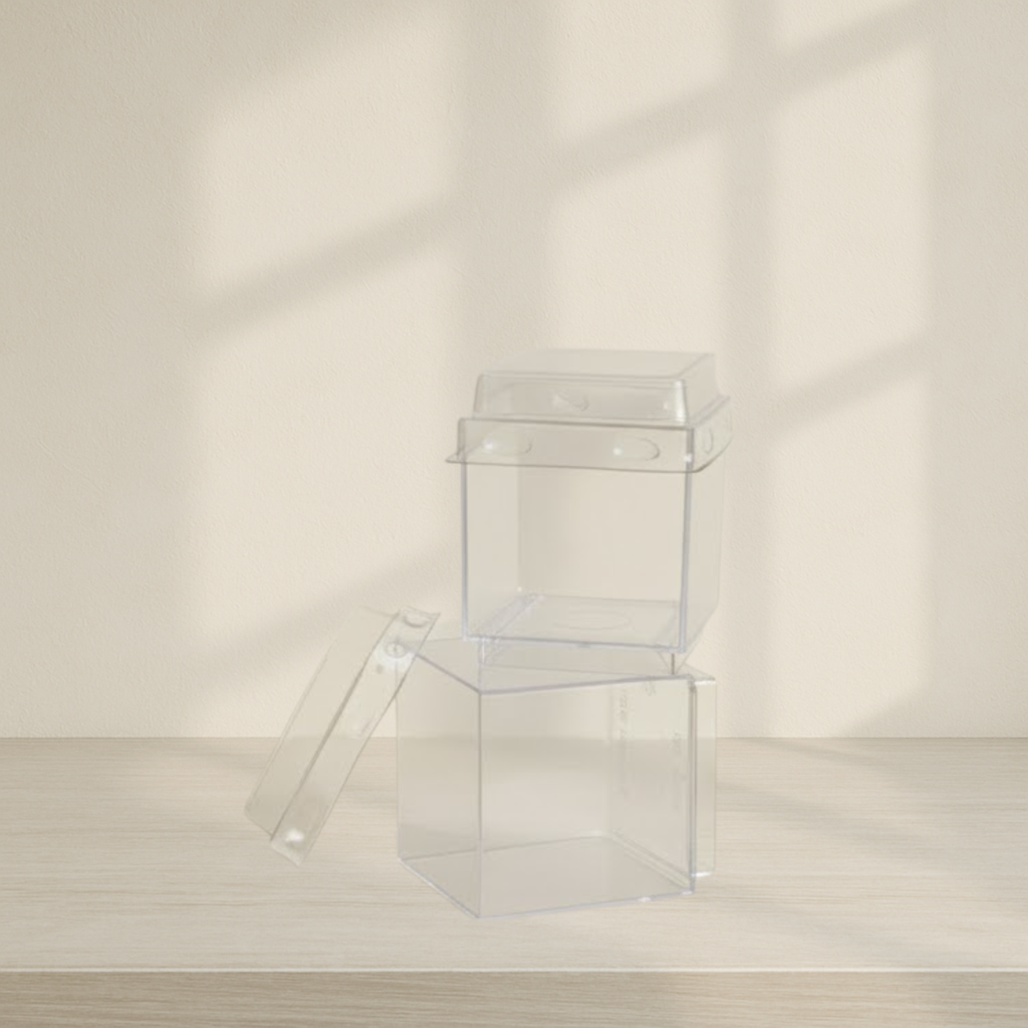 Square Cups With Lids - 8 Count