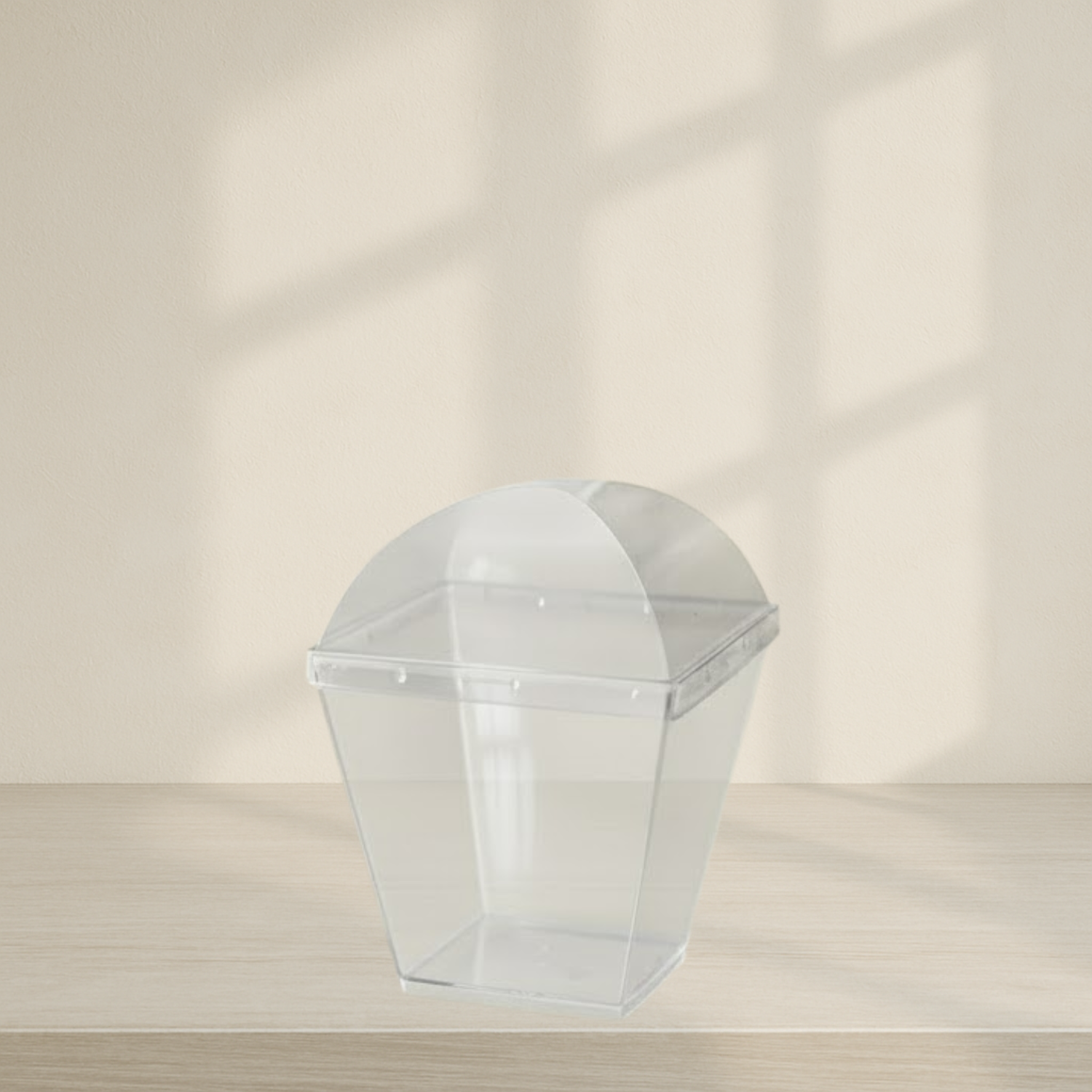 Square Cups With Lids - 10 Count