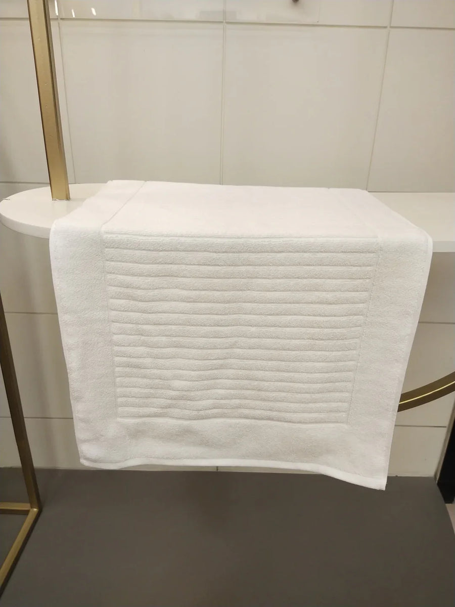 Ribonett Towel Collection Bath Mat - The Closeout Connection