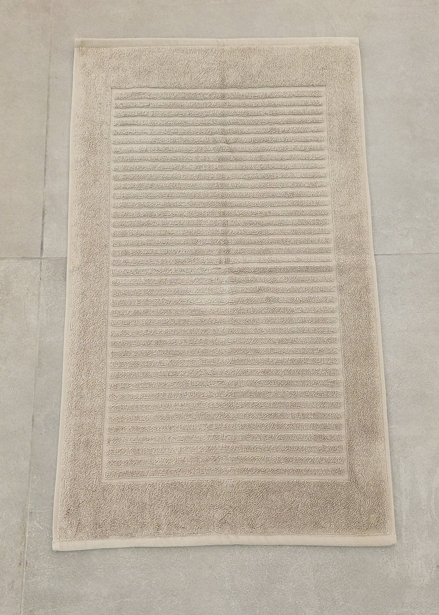 Ribonett Towel Collection Bath Mat - The Closeout Connection