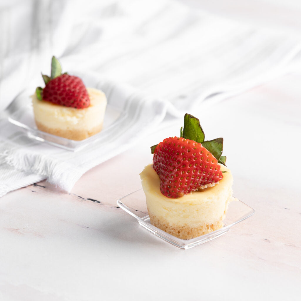 MiniWare Clear Square Plates - 12 Count