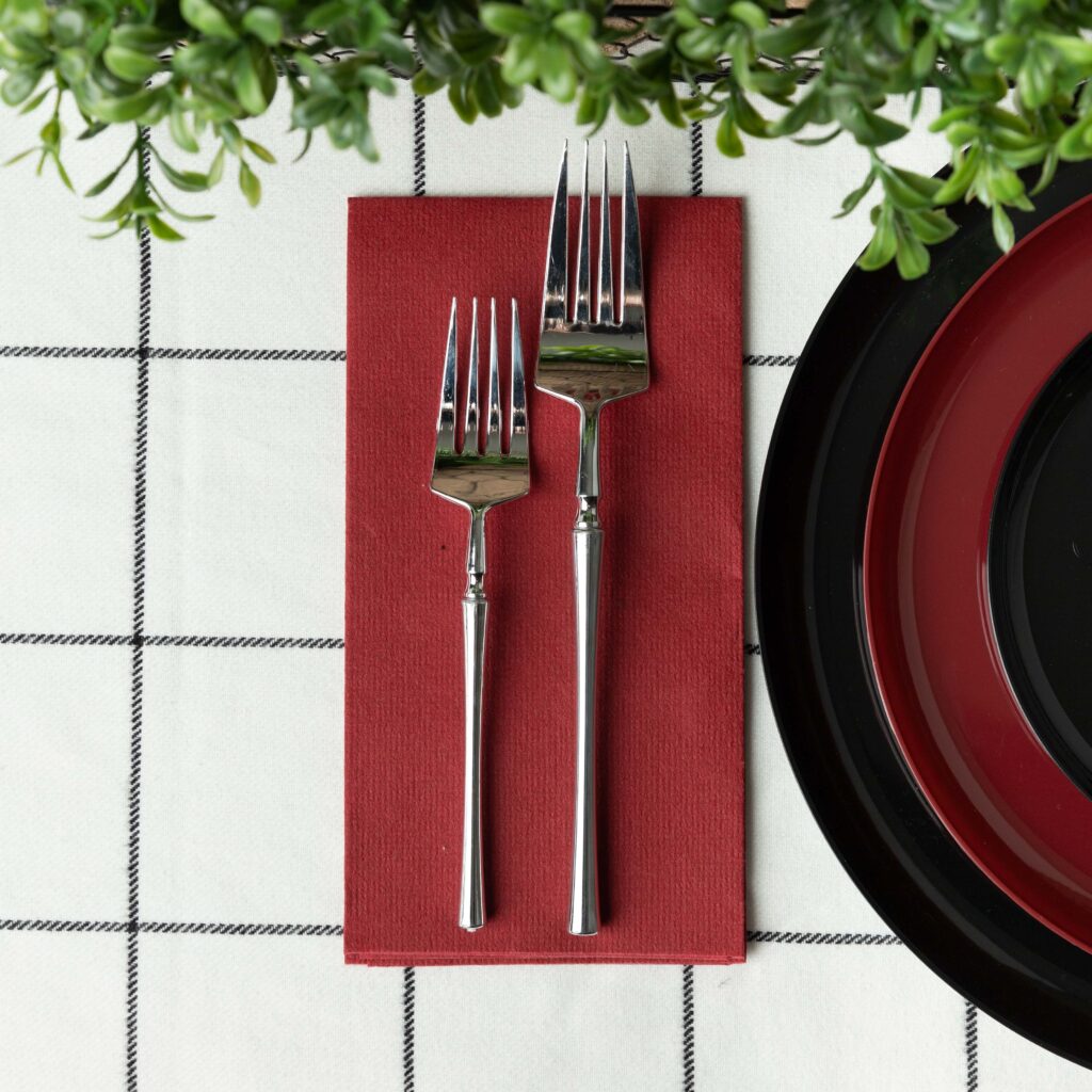 Airlaid 1/6 Fold Cranberry Red - The Closeout Connection