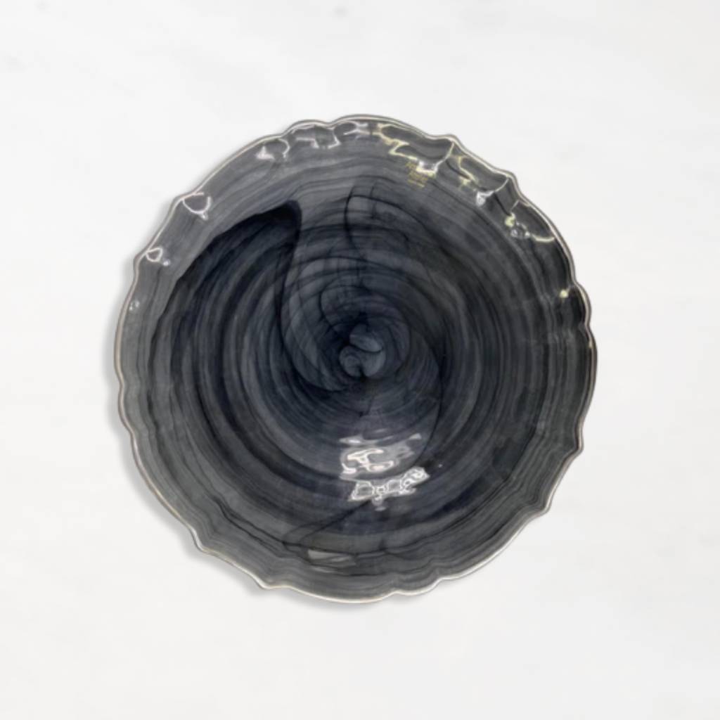 Alabaster Scallop Black w/Silver