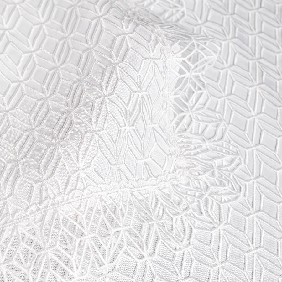 Diamond Lace Tablecloth - The Closeout Connection