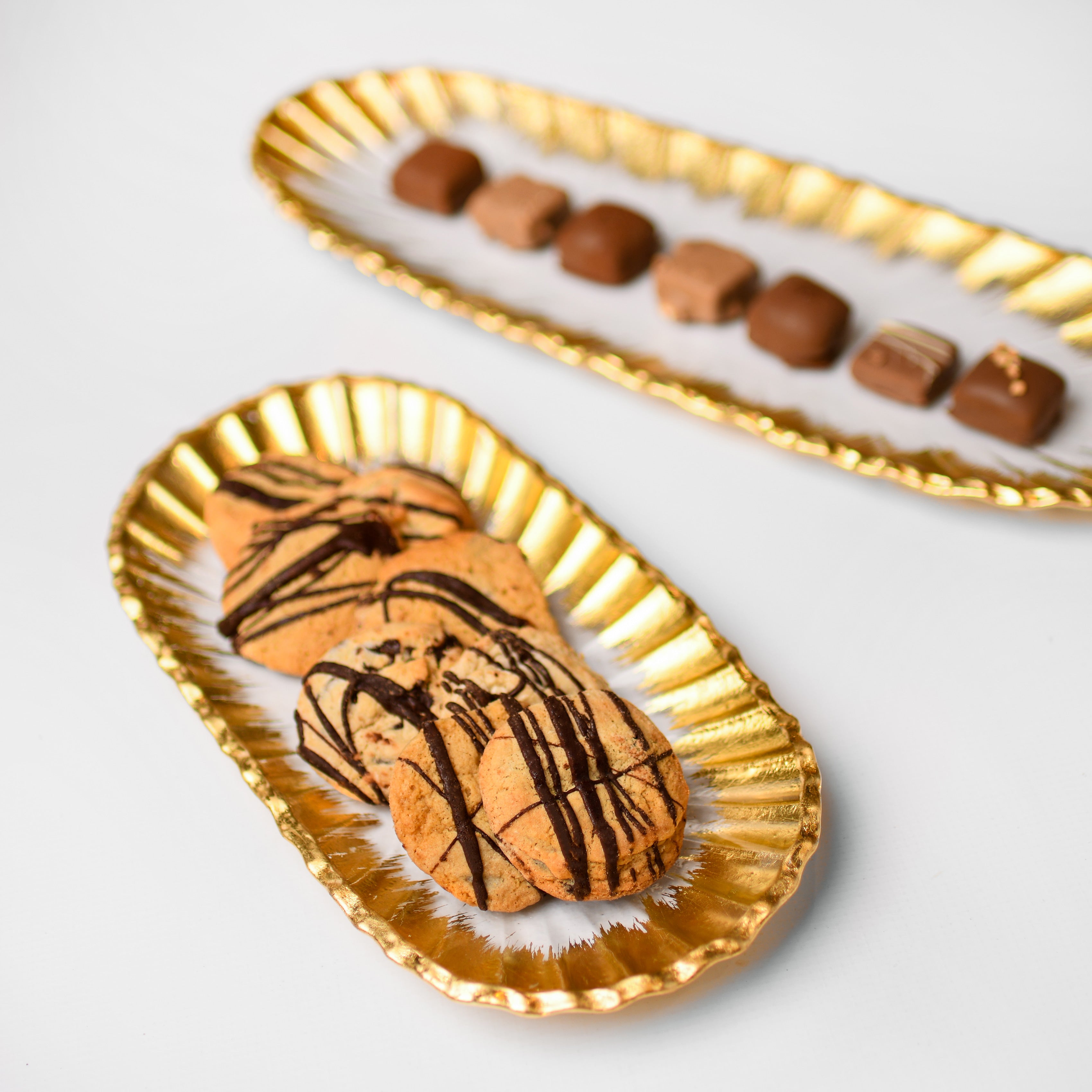 Glass tray with gold edges