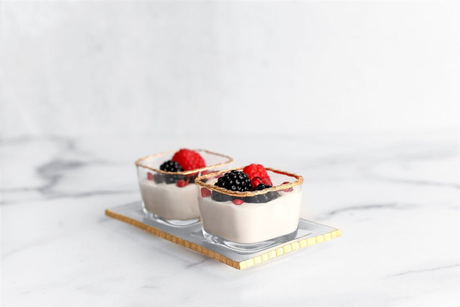 Monte Carlo Gold Rimmed Mini Sampler Cups & Trays 2oz - The Closeout Connection