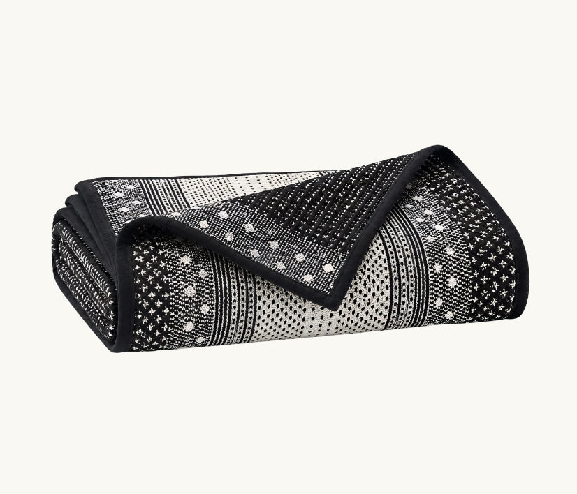 Paraguay Black Hand Towel 30" x 20"