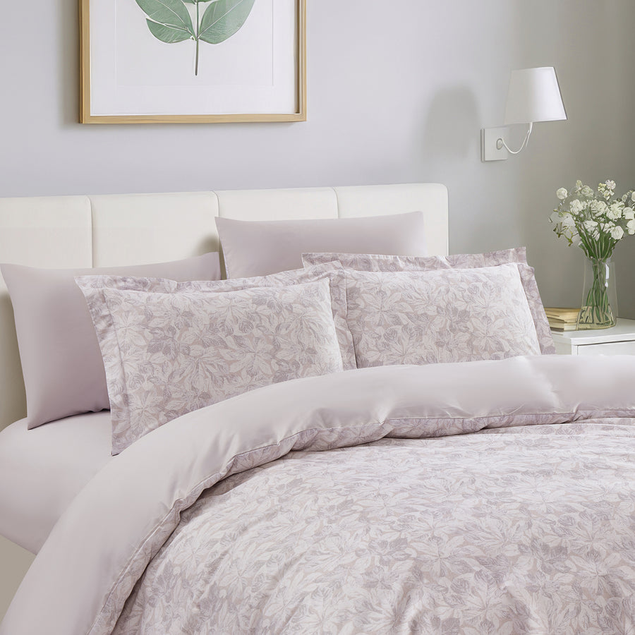 Rose Mist 8 Piece Bedding Set detail
