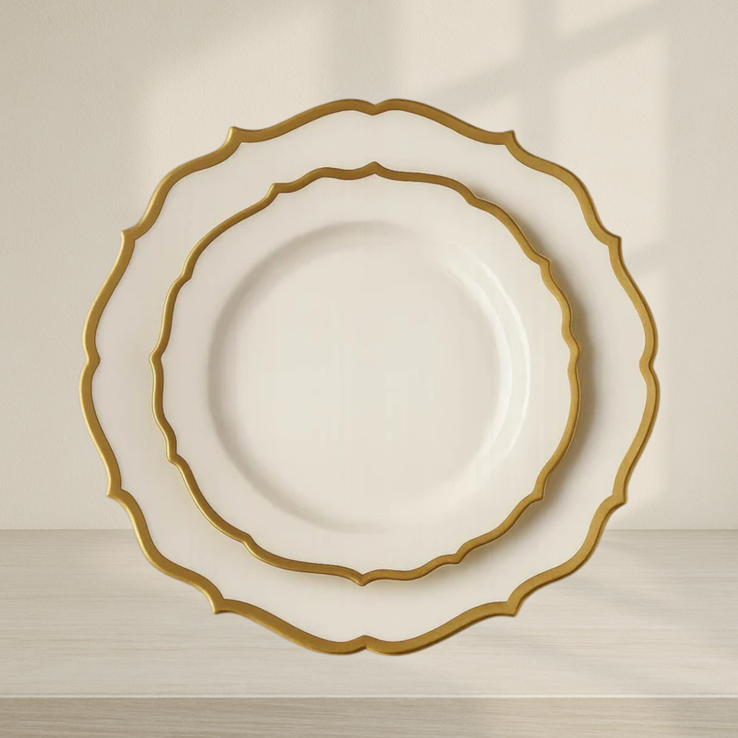 Gold & White Plates - 10 Count