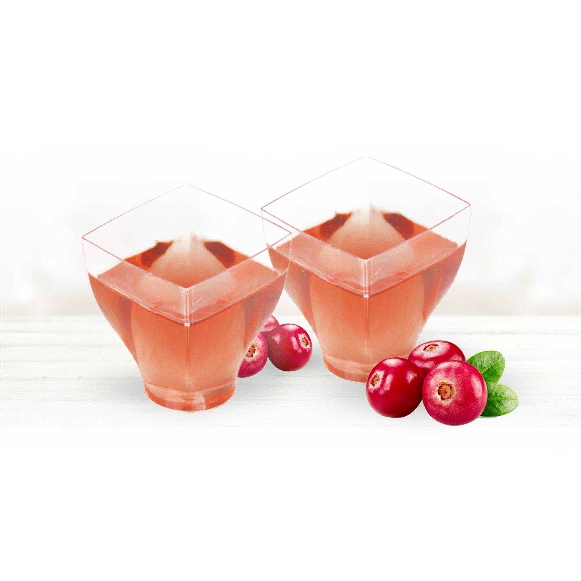 Decor Mini Deluxe Cups 3.8 oz with cranberry dessert