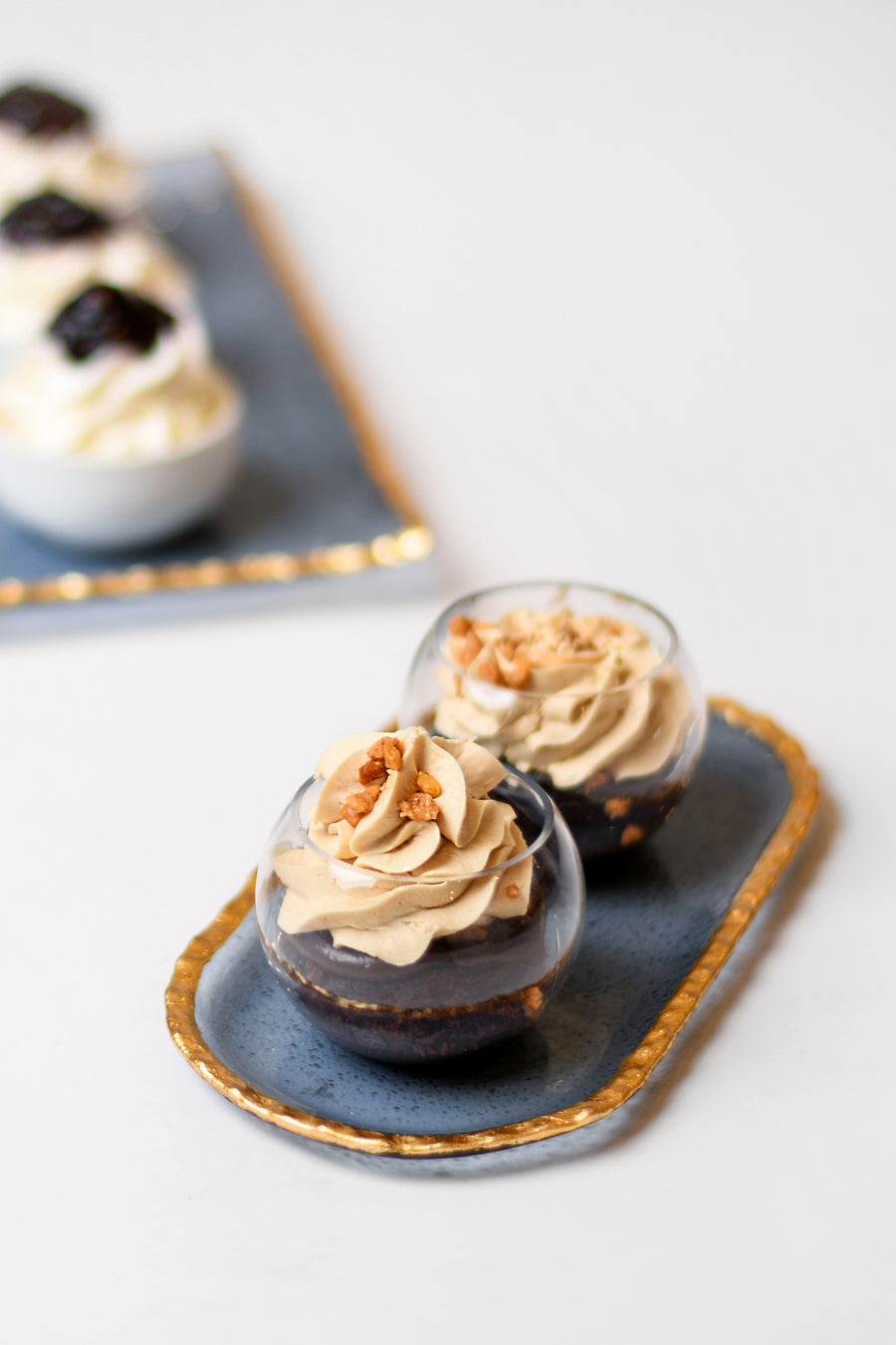 Oval Blue Glass Tray with Gold Rim - The Closeout Connection