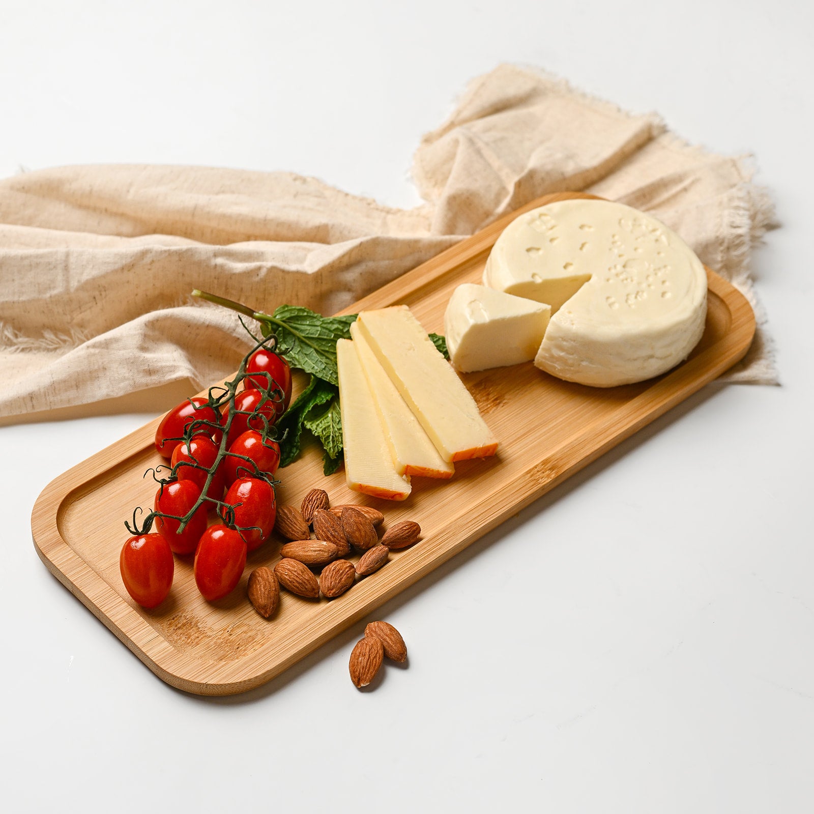 13 Inches - Oval Wooden Display Board - The Closeout Connection